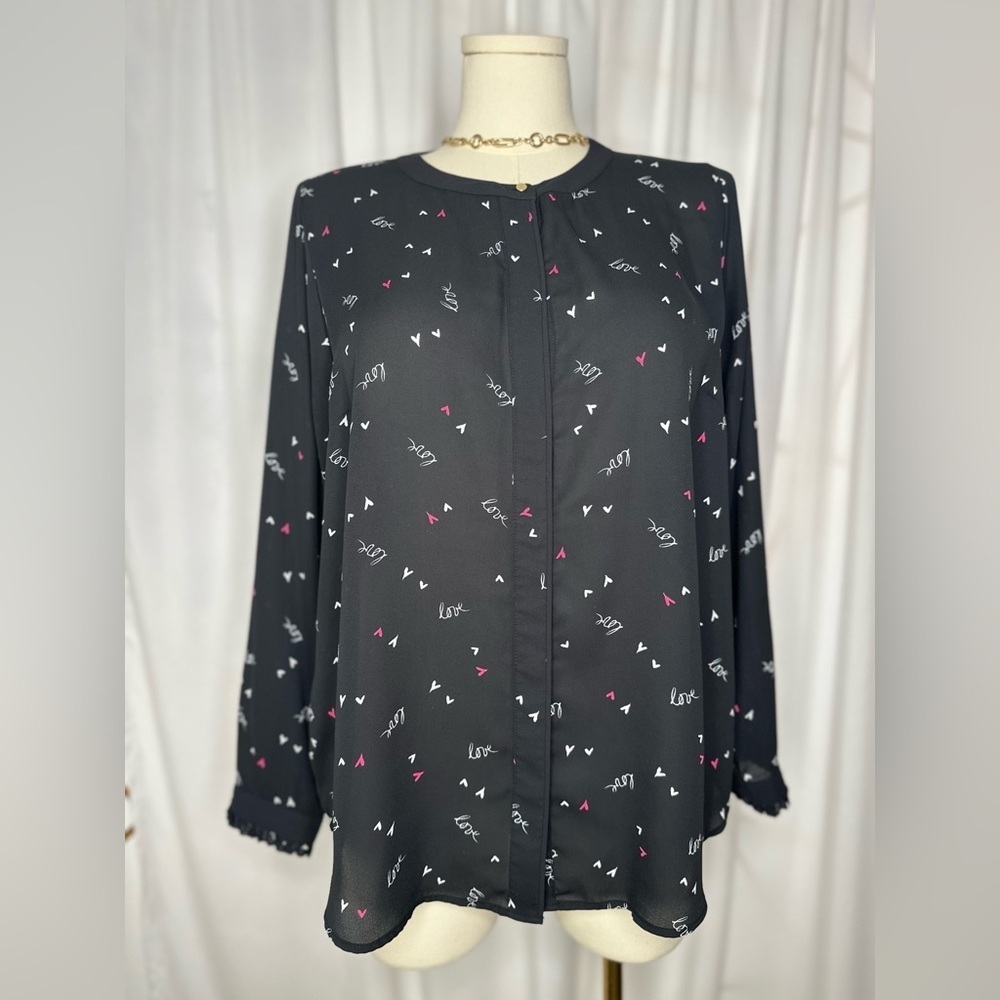 Liz Claiborne Black Blouse with a Love Print and Heart Accent (920)